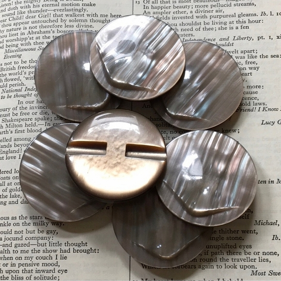 5 Yards of Vintage Peach Color Fuzzy Rick Rack Trim Sewing Notions New Old Stock - Picture 9 of 9